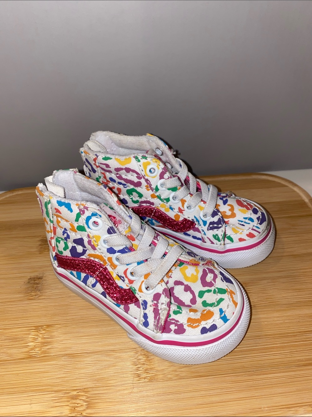 Vans Toddler Sk8-Hi Zip Rainbow Glitter Cheetah Sneaker US Toddler size 4